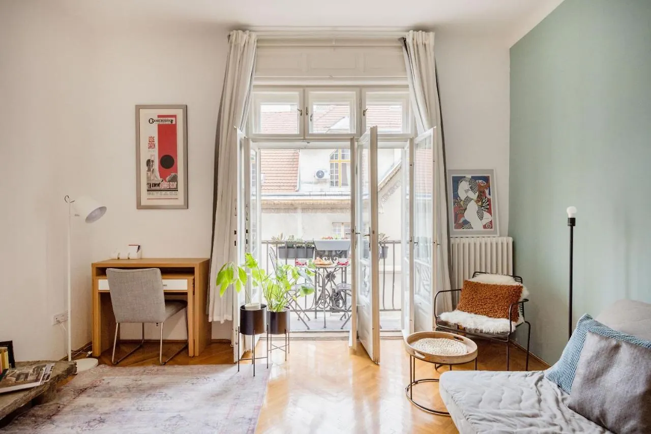 Apartment Modern Flat In Heritage District Near The City Center Budapest